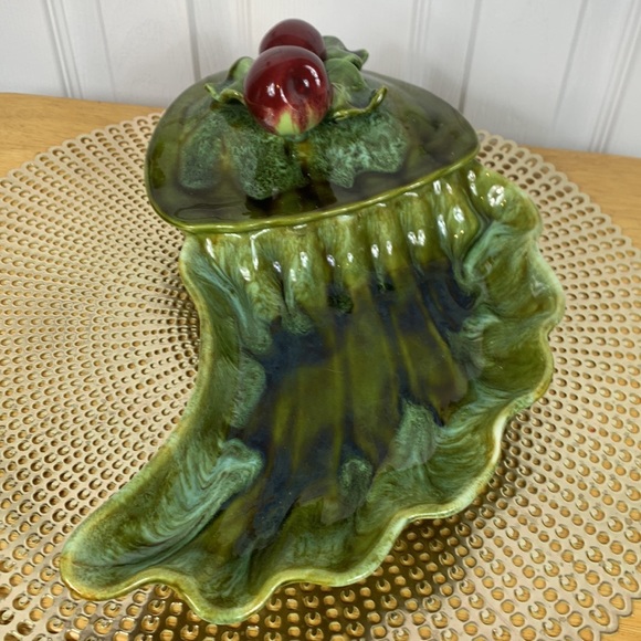 Wade of California Pottery USA apple serving dish lidded. 14” long. Green - Picture 2 of 8